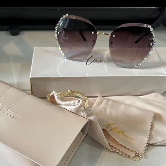 NEW Lily & Nunu Diamond Studded Oversized Gradient Coffee Tint Sunglasse…